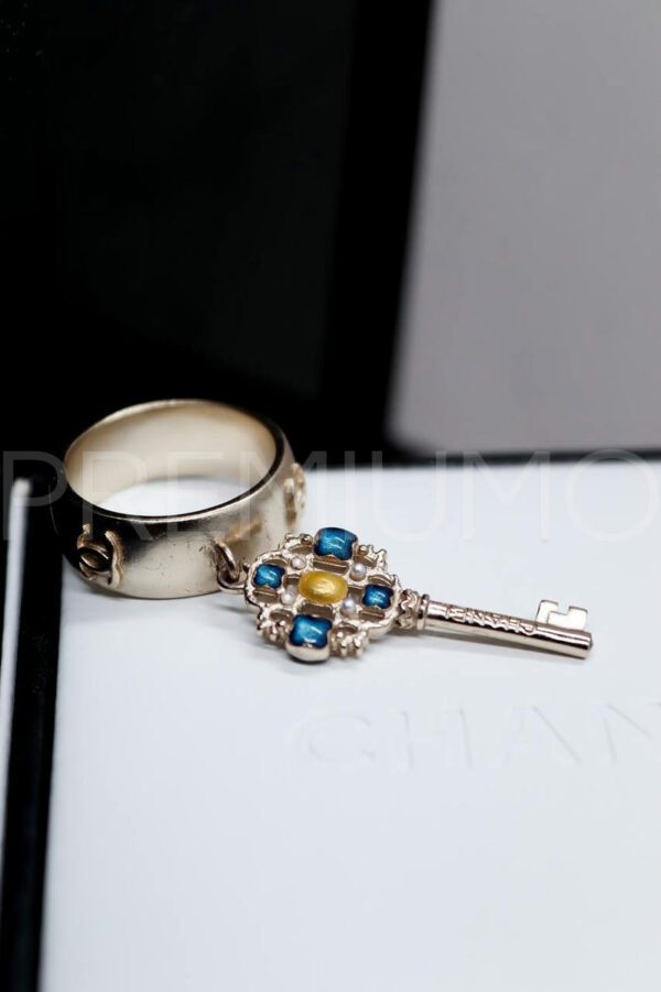 Chanel кольцо PR384148
