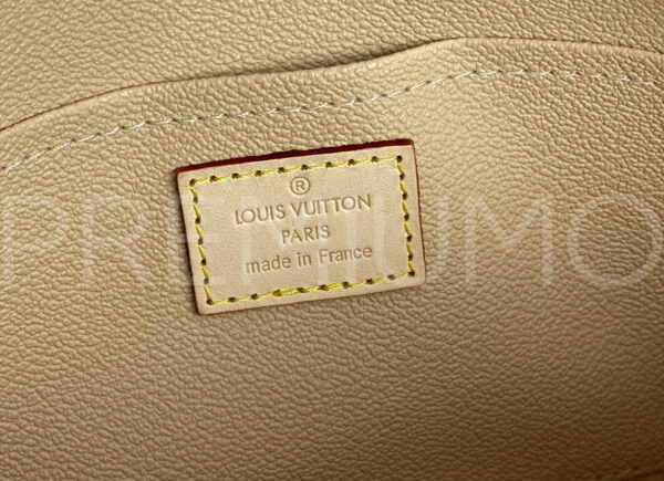 Louis Vuitton косметичка PR101818 7