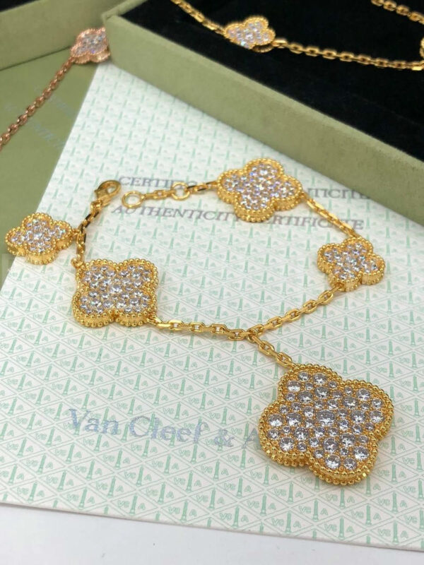 Van Cleef & Arpels браслет PR698584 3