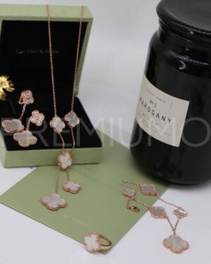 Van Cleef & Arpels серьги PR649789 Van Cleef & Arpels серьги PR649789