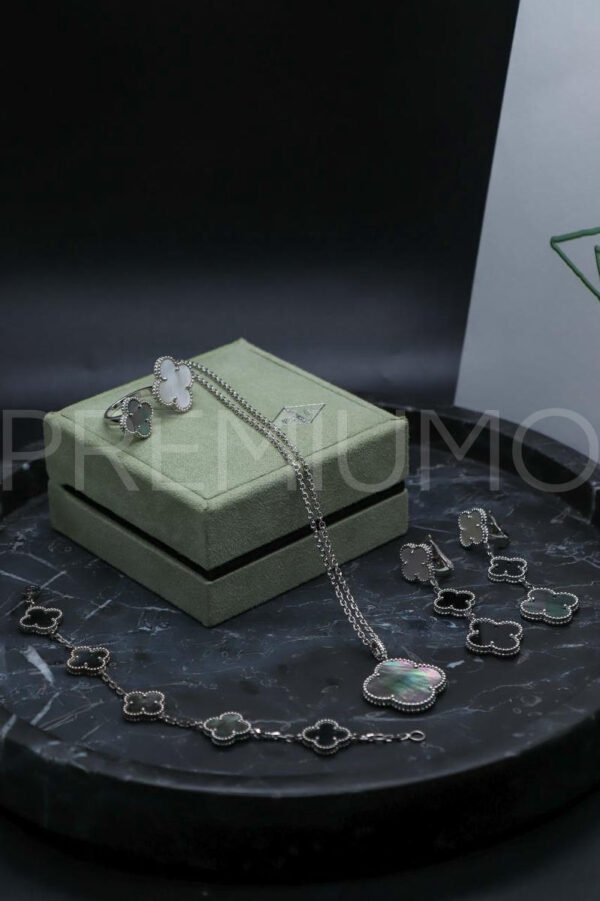 Van Cleef & Arpels браслет PR164794 2