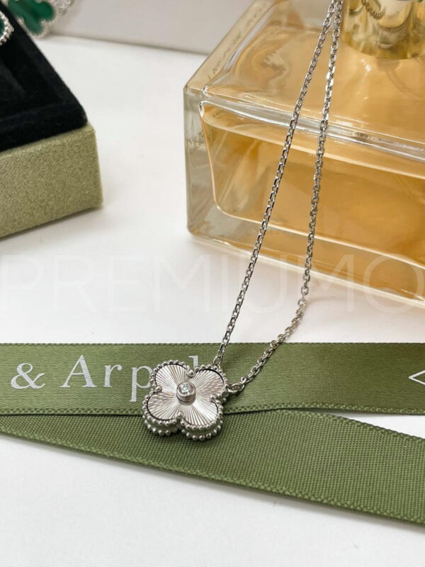 Van Cleef & Arpels подвеска PR170777