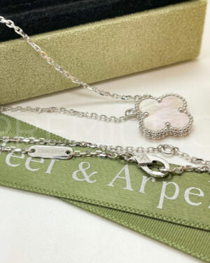 Van Cleef & Arpels подвеска PR533021
