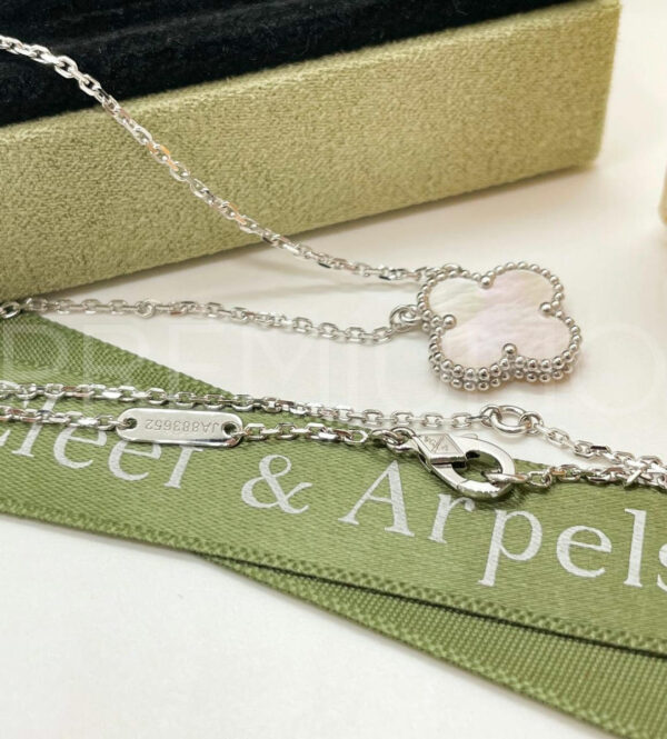 Van Cleef & Arpels подвеска PR533021