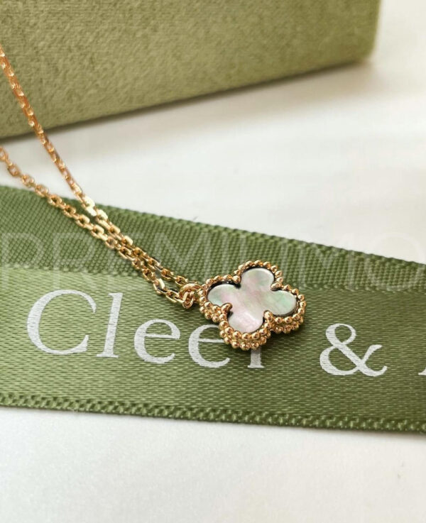 Van Cleef & Arpels подвеска мини PR741900