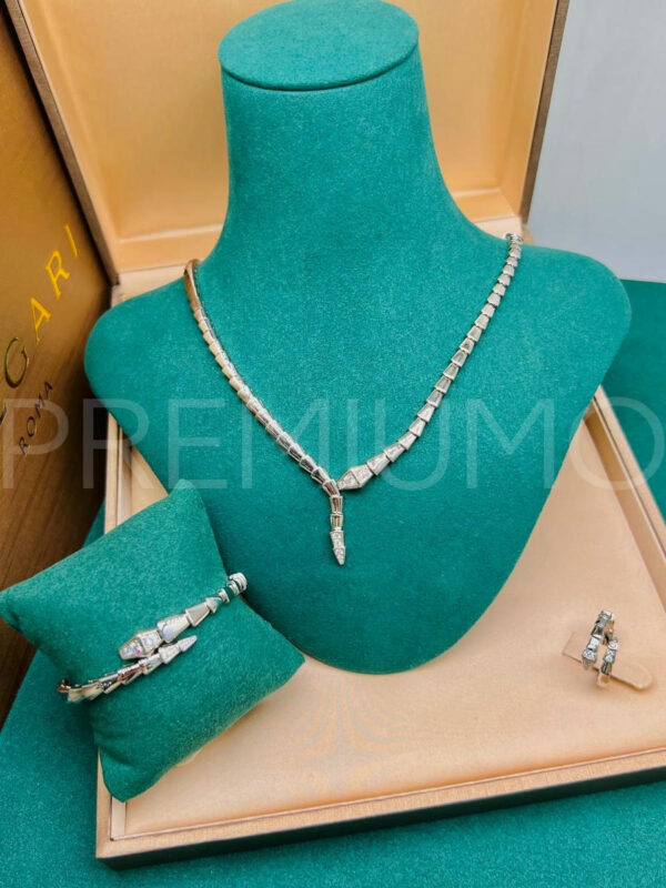 Bvlgari колье PR469789 2