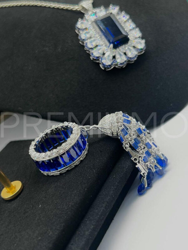 Graff кольцо с кисточкой PR823140