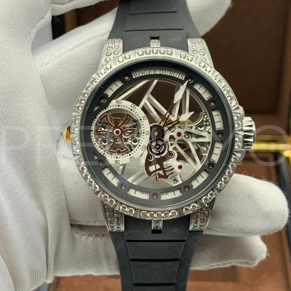 Roger Dubuis часы PR933581 Roger Dubuis часы PR933581