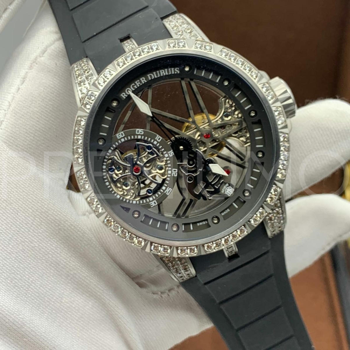 Roger Dubuis часы PR933581 7 Roger Dubuis часы PR933581 7