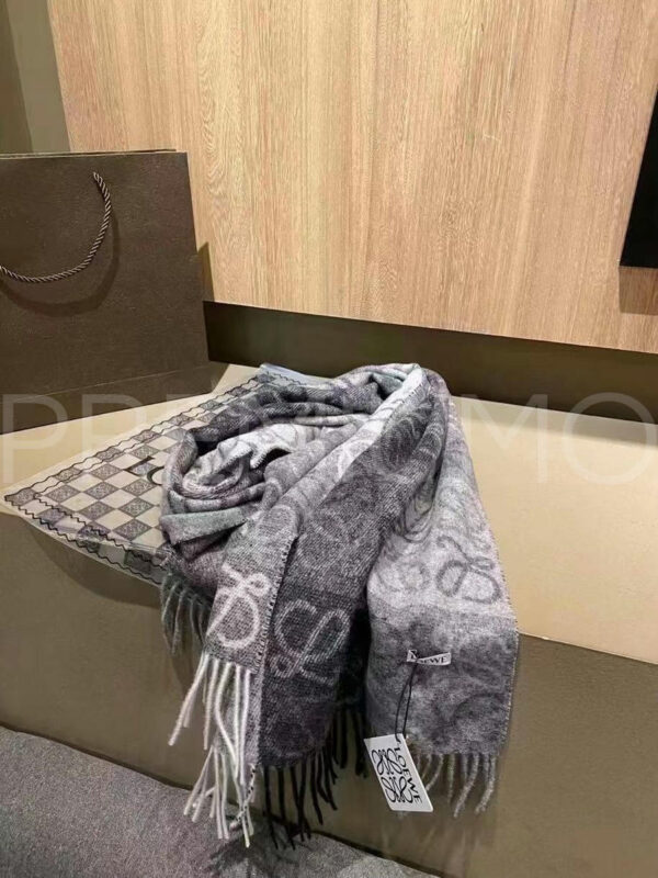 Loewe шарф PR549099 4