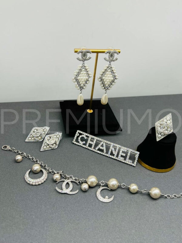 Chanel брошь PR288574