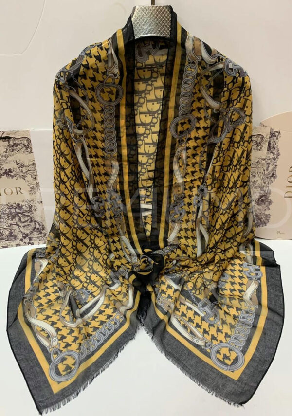 Christian Dior палантин PR302010