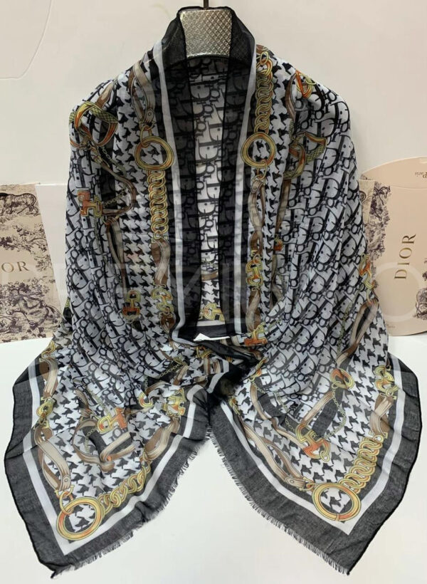 Christian Dior палантин PR363580