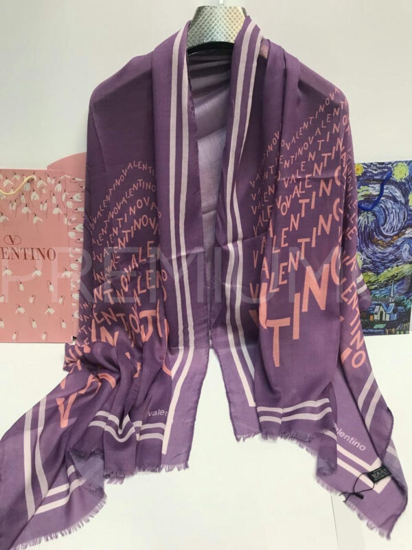 Valentino палантин PR800630 2