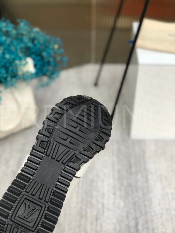 Louis Vuitton кроссовки PR952448 9