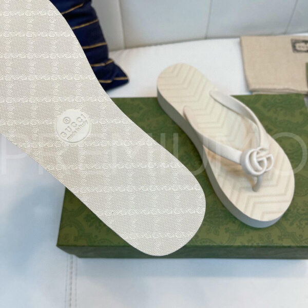 Gucci шлепанцы PR325758 9