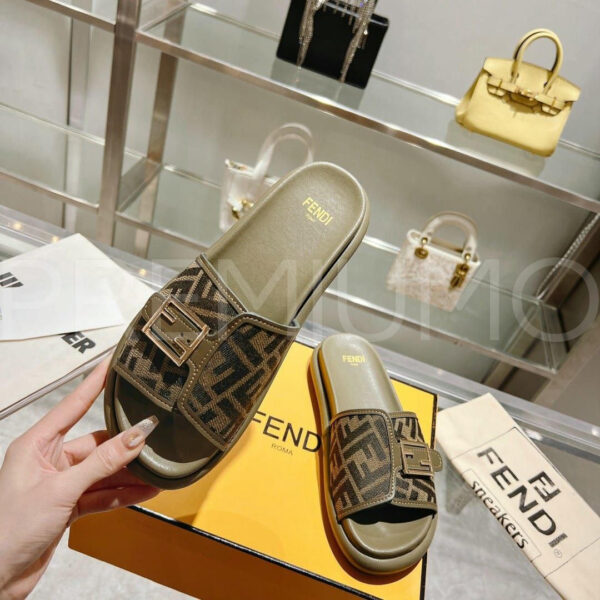 Fendi шлепанцы PR459428 7