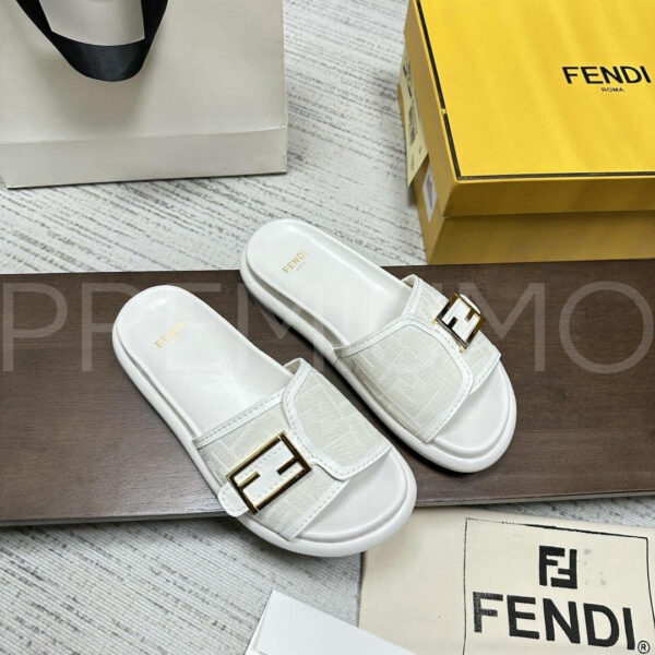 Fendi шлепанцы PR174180 3