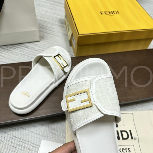 Fendi шлепанцы PR174180 6