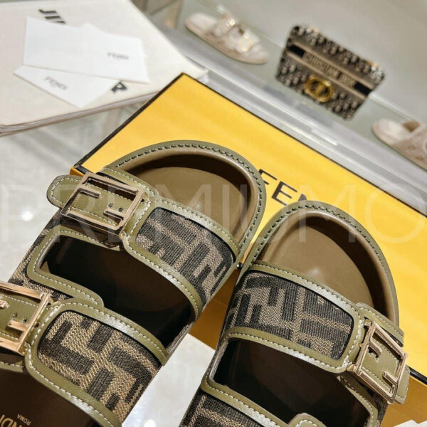Fendi шлепанцы PR484053 7
