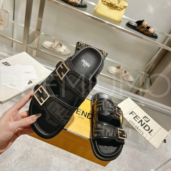 Fendi шлепанцы PR843450 7