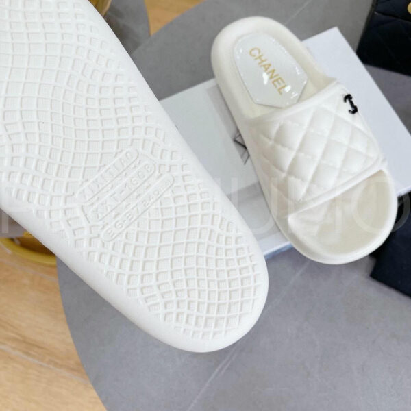 Chanel шлепанцы PR581878 9