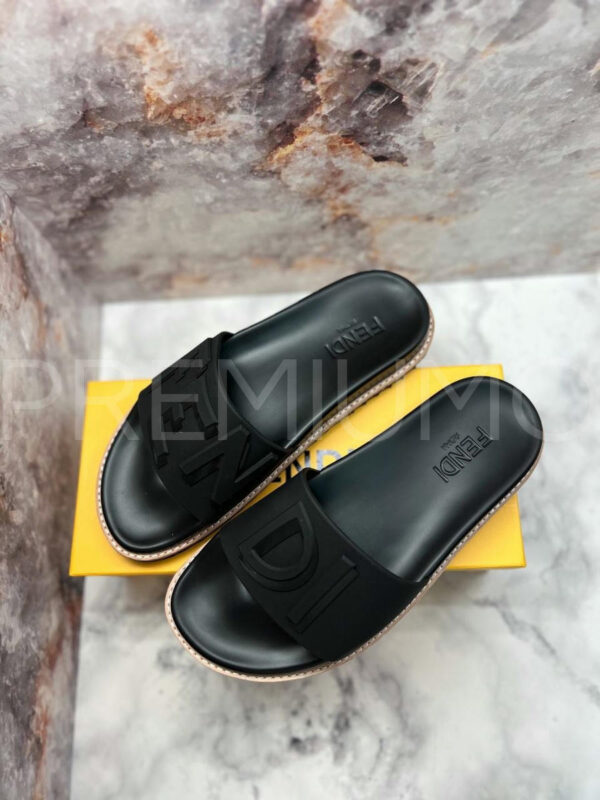 Fendi шлепанцы PR470383 2