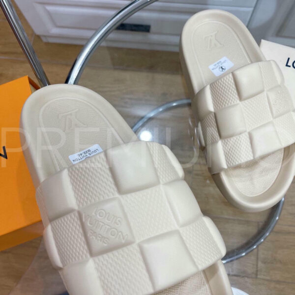 Louis Vuitton шлепанцы PR519866 4