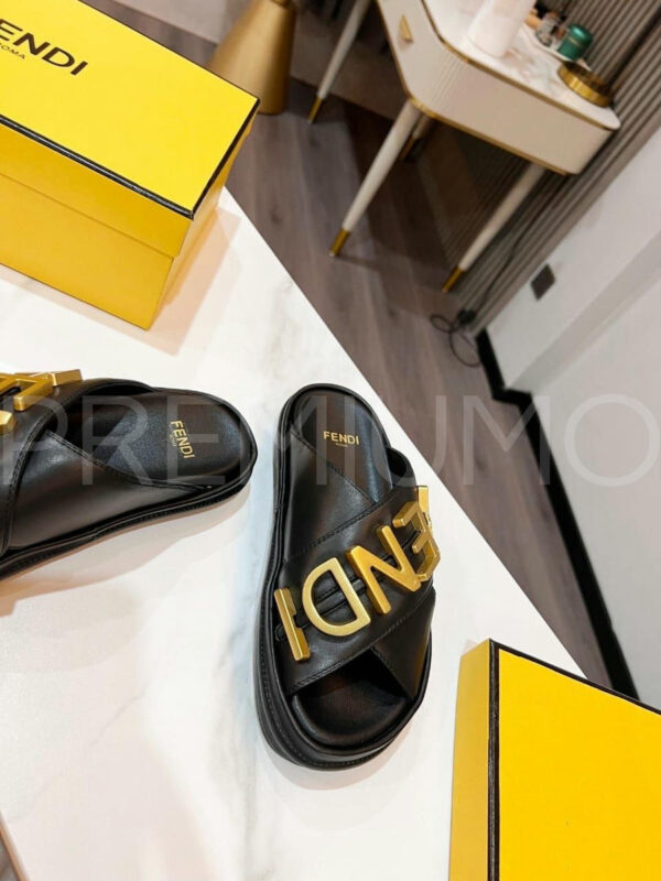 Fendi шлепанцы PR262594 4