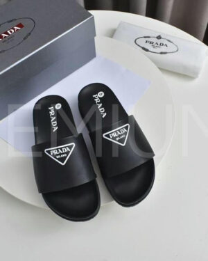 Prada шлепанцы PR213386