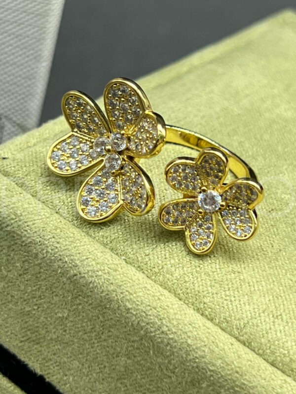 Van Cleef & Arpels кольцо PR270062 2