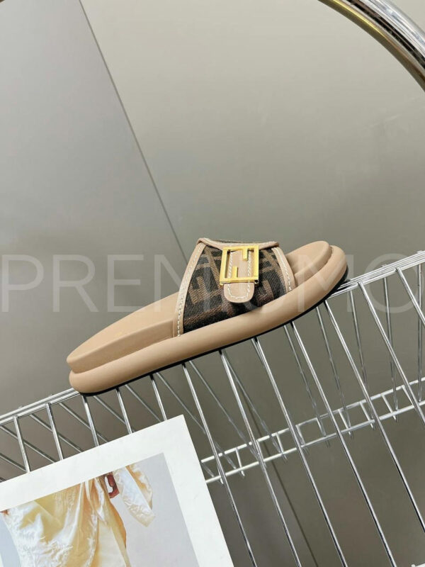 Fendi шлепанцы PR501732 6