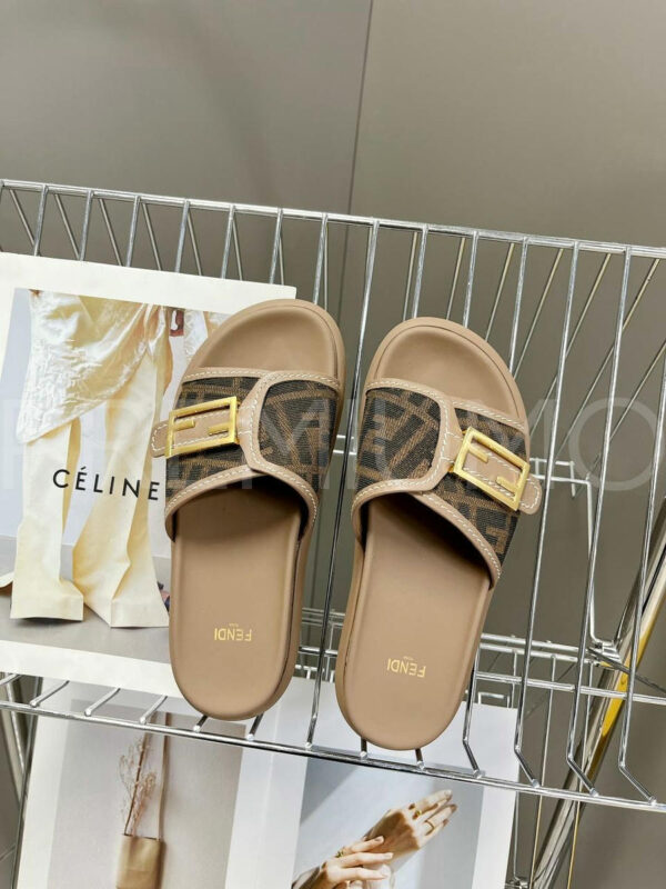 Fendi шлепанцы PR501732 7