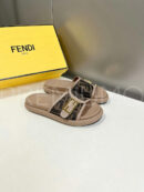 Fendi шлепанцы PR501732 8