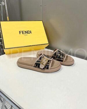 Fendi шлепанцы PR302538