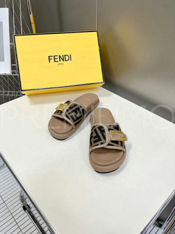 Fendi шлепанцы PR302538 3