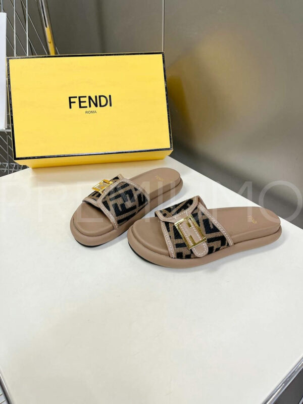 Fendi шлепанцы PR302538 4
