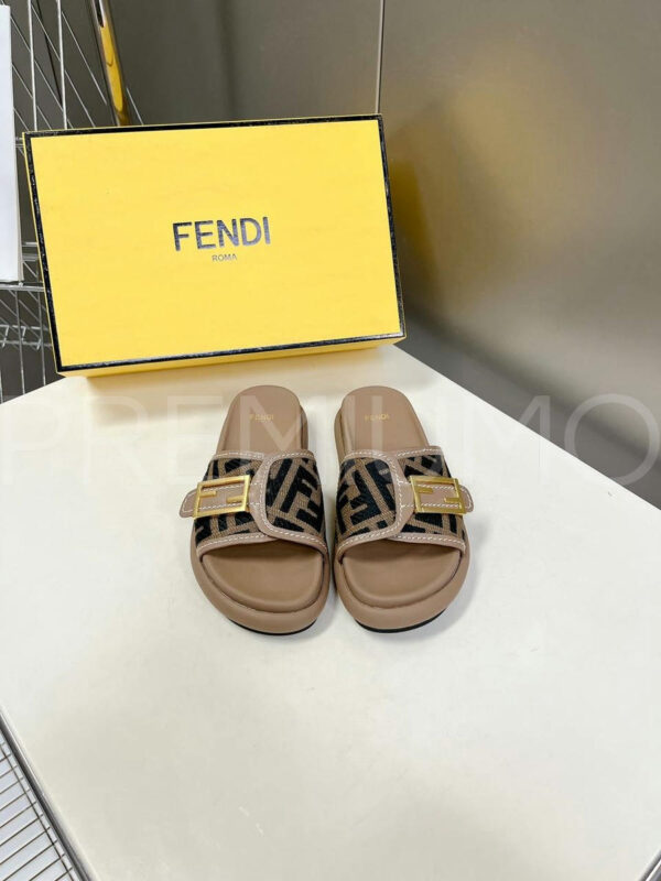 Fendi шлепанцы PR302538 5