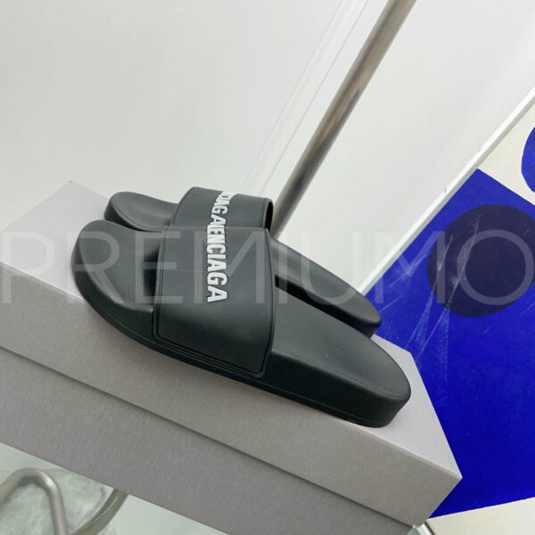 Balenciaga шлепанцы PR933275 5