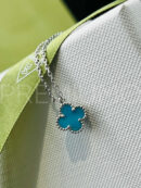 Van Cleef & Arpels подвеска PR765108 4