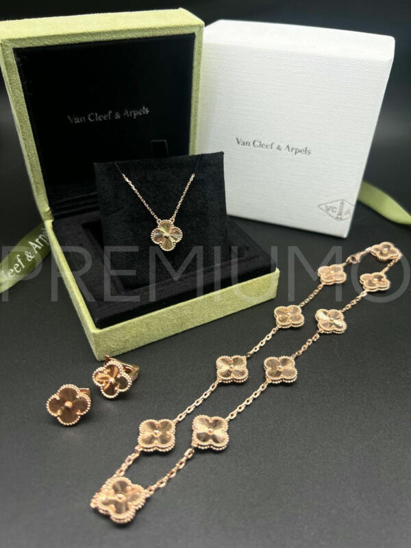 Van Cleef & Arpels подвеска PR824235 2