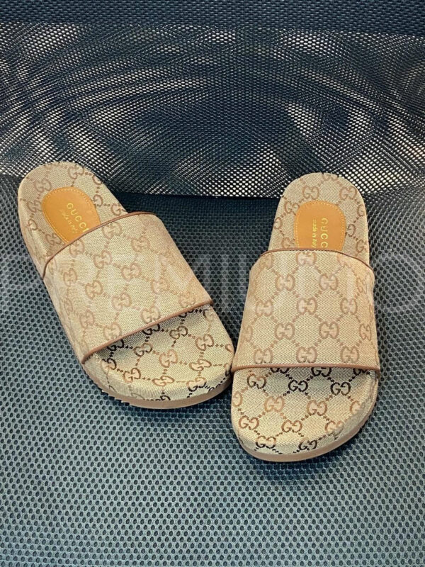 Gucci шлепанцы PR812761