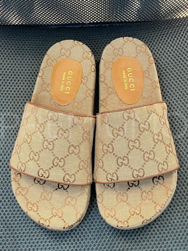 Gucci шлепанцы PR812761 5