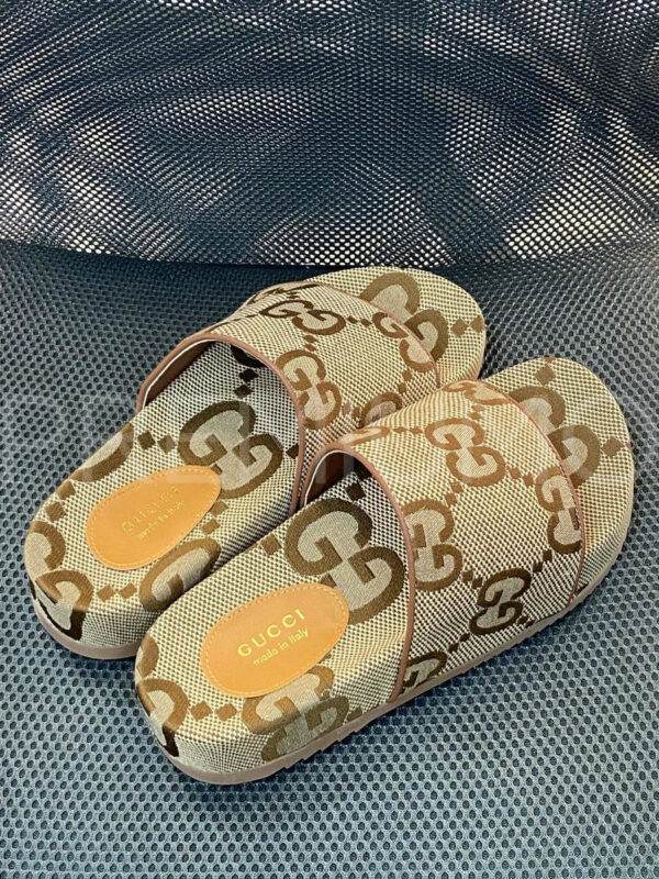 Gucci шлепанцы PR607027 4