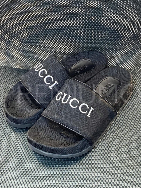 Gucci шлепанцы PR627993 3