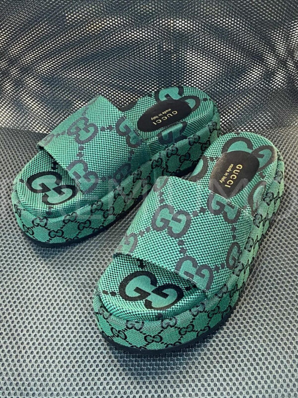 Gucci шлепанцы PR610643 2