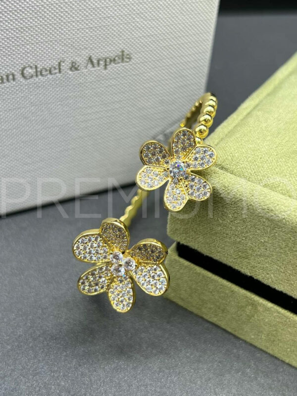 Van Cleef & Arpels браслет PR559797 2