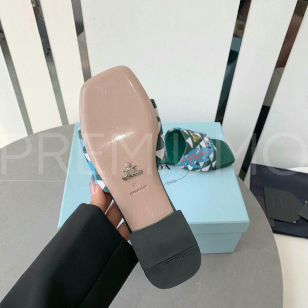 Prada шлепанцы PR888661 9