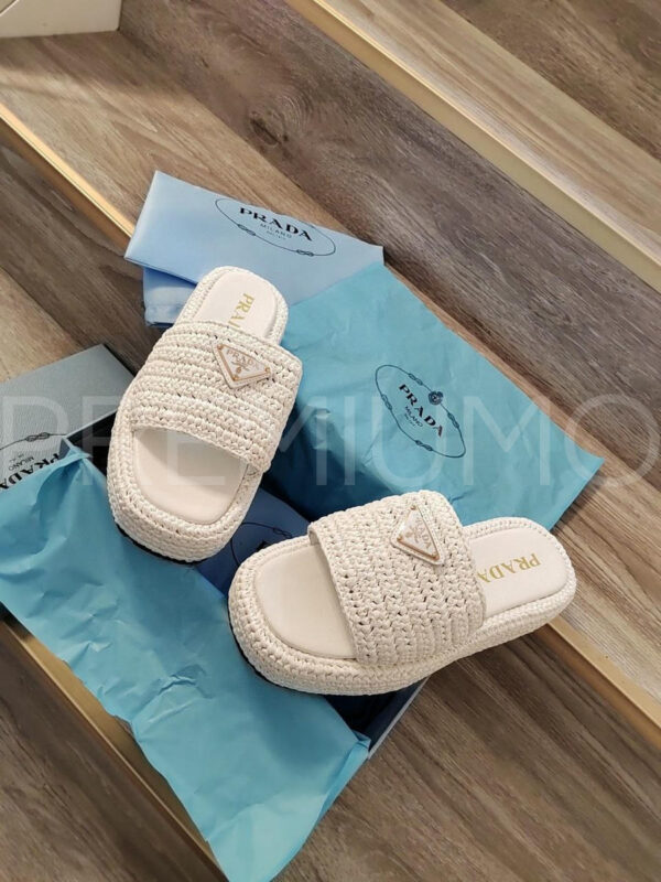 Prada шлепанцы PR437207 2