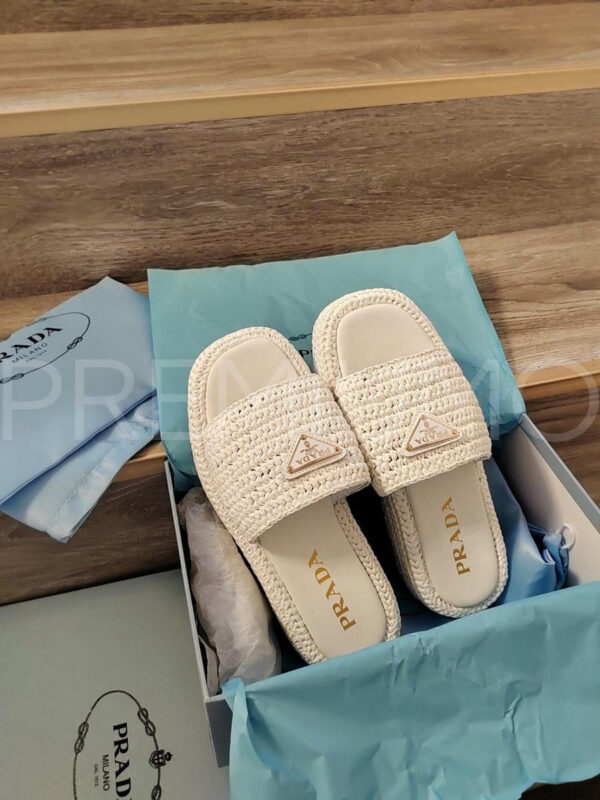 Prada шлепанцы PR437207 9